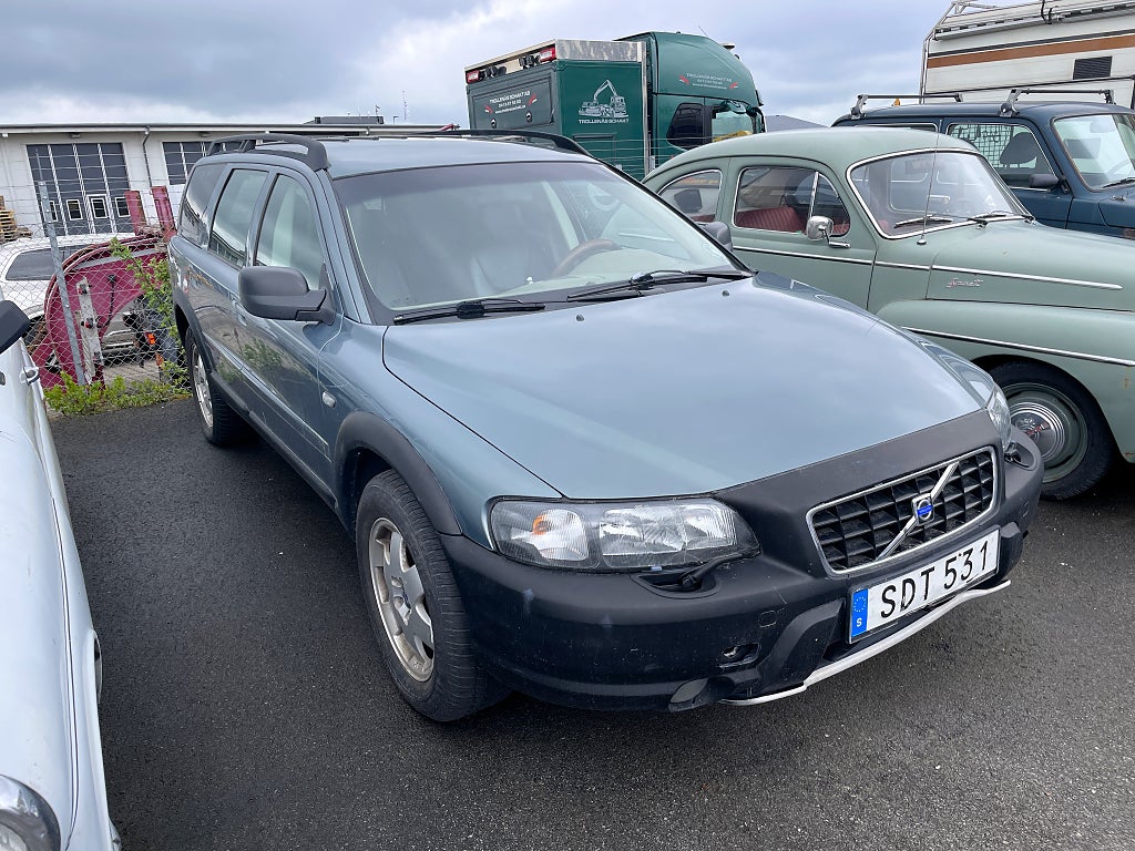 Volvo XC70 XC70 2.4T AWD (Reparationsobjekt)