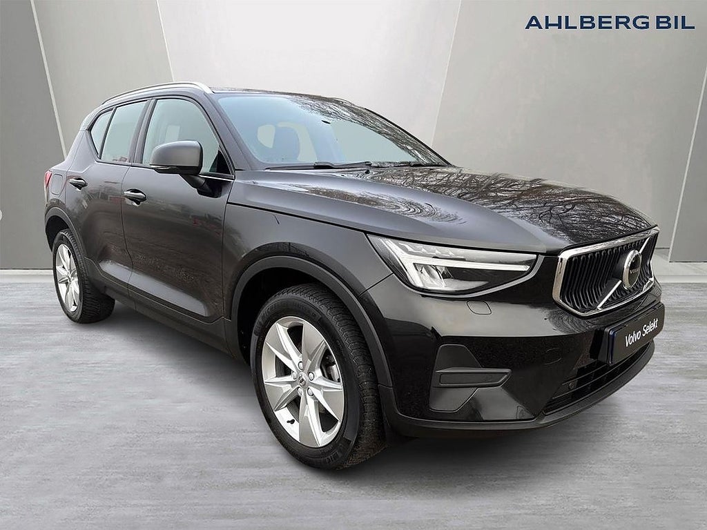 Volvo XC40 T2 FWD Core, Klimatpaket, Parkeringssupport, Förarstöd, Parkerin