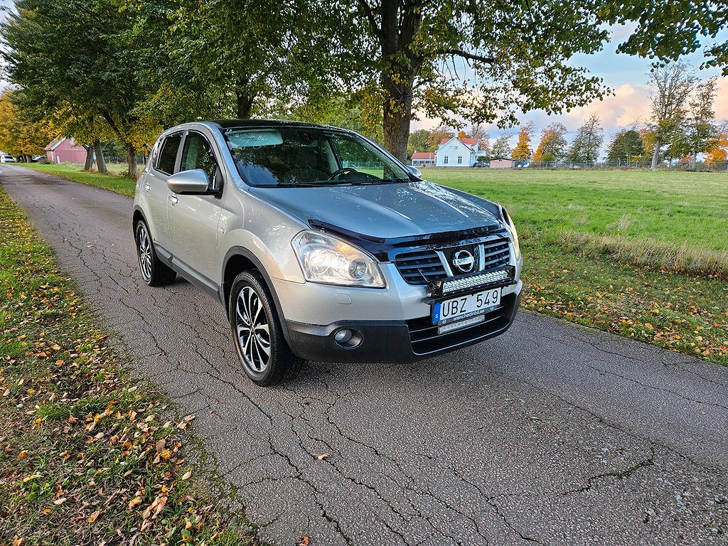 Nissan Qashqai 2.0 Svensksåld, Panorama, Kamera, Kyles