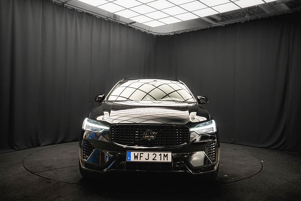 Volvo XC60 T6 AWD ULTRA BLACK LUFT PANO DRAG B&W HUD 360°  MOMS