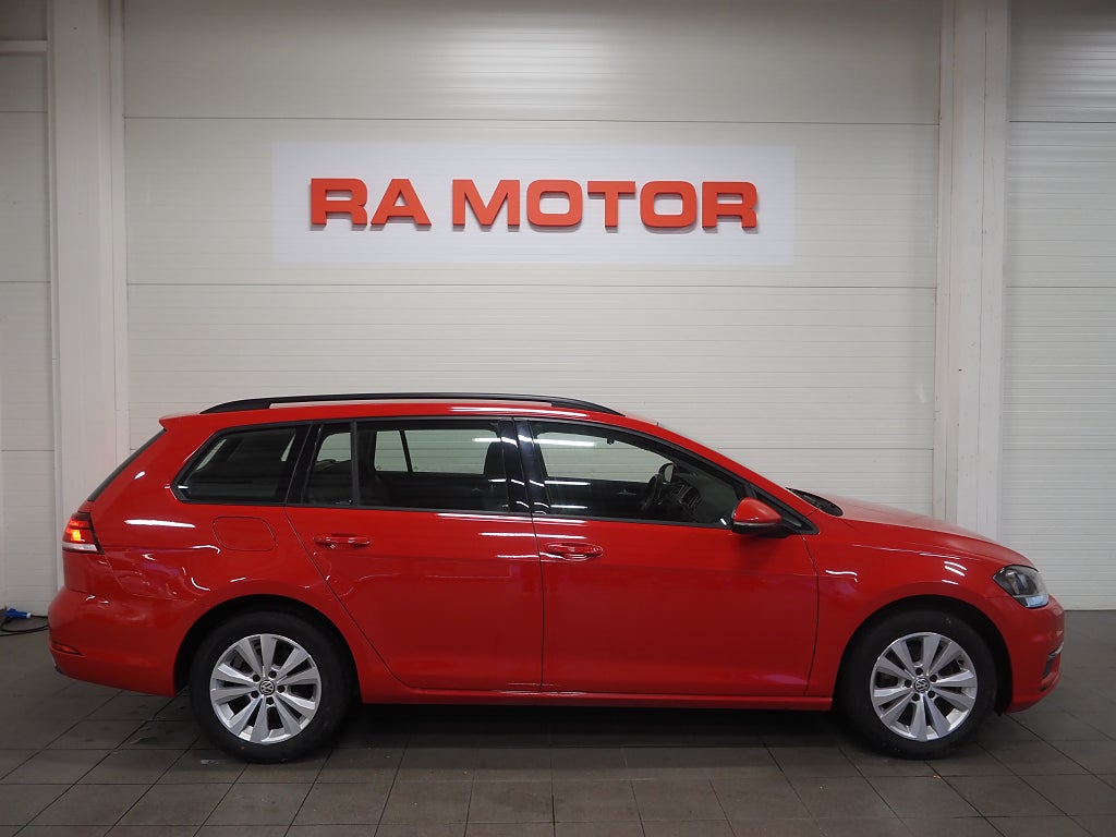 Volkswagen Golf SC 1.0 TSI DSG 110hk P-Sensorer ACC Carplay