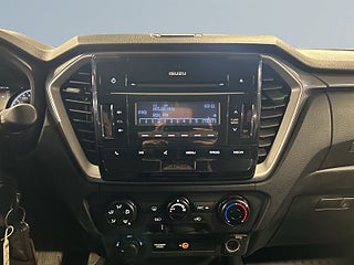 Isuzu D-max Crew Cab 1.9 CNG 4WD MOMSAD/D-Värm med fjärr/S&V-Däck – bild 11