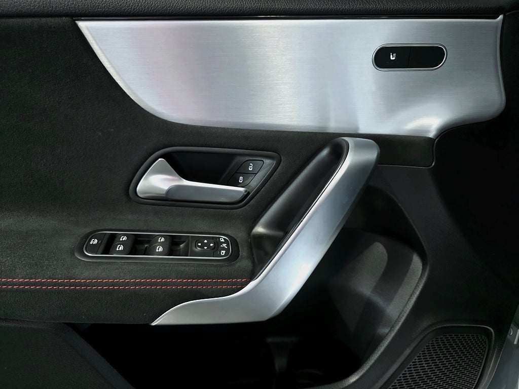 Mercedes-Benz A 200d AMG Widescreen - bild 13