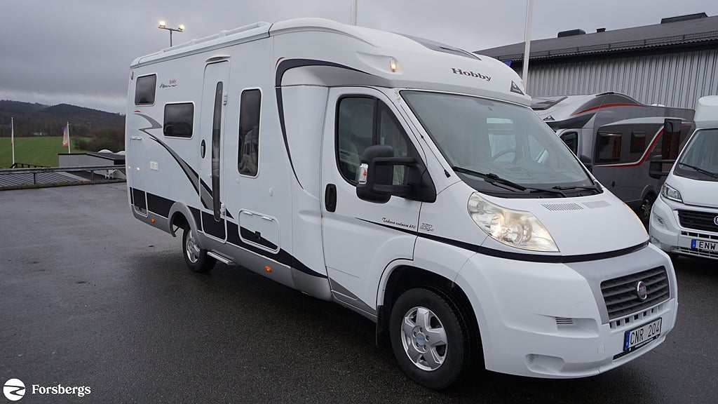 Hobby D 650 GFLC / Solcell / TV / Cykelställ