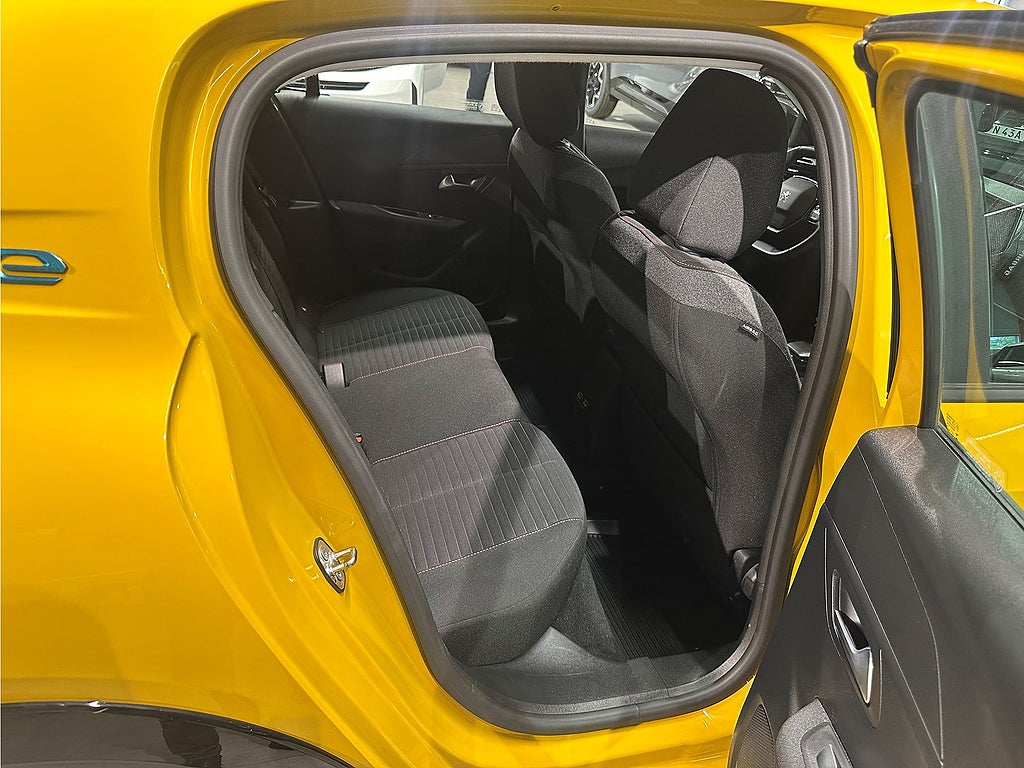 Bild på Peugeot E-208 Active Pack 50kWh 136hk Aut - PDC, CARPLAY