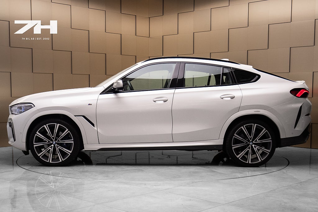 BMW X6 M50i V8 / Pano / Drag / B&W / HuD / Värmare / Night Vis
