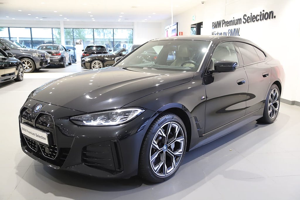 BMW i4 M sport / HUD / H&K / 360 Kamera / Drag / Taklucka