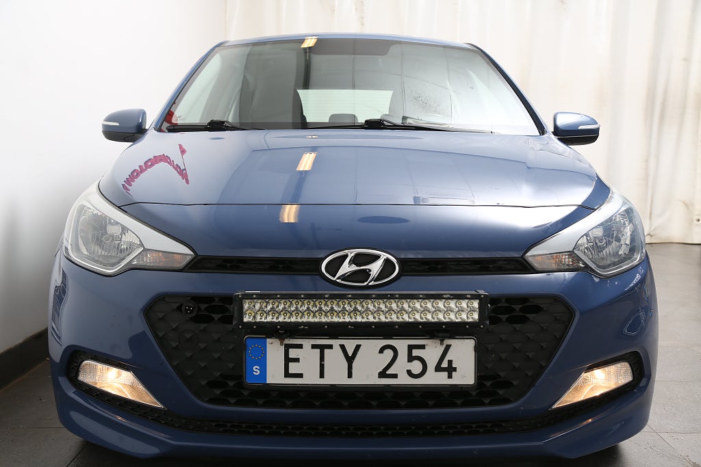 Hyundai i20 1,4 100hk Comfort Aut 5-dr Motorv Extraljusramp 2017