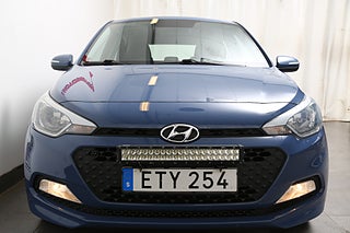 Halvkombi Hyundai i20 5 av 23