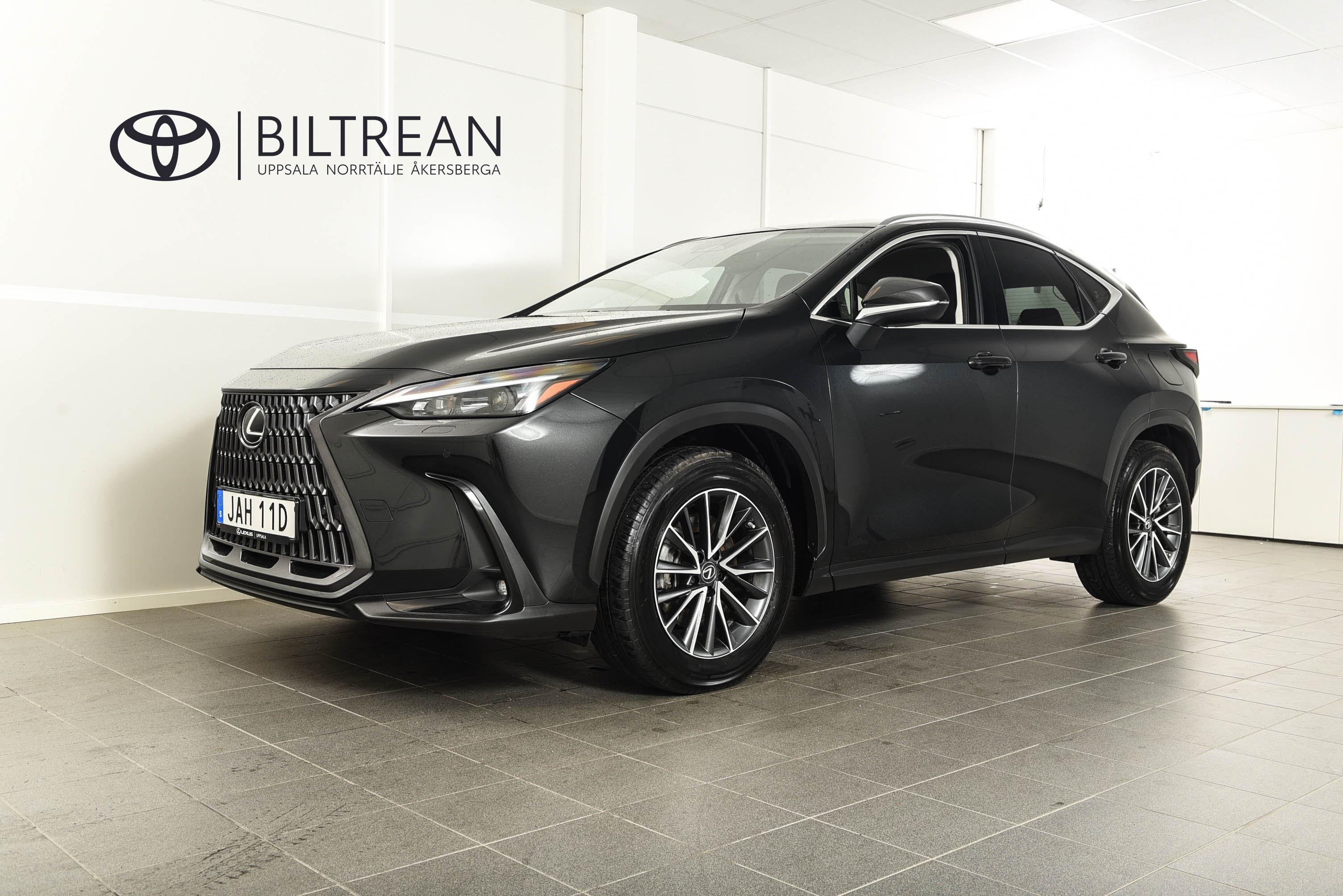 Lexus NX 450h+ 2023, kuva 2/10