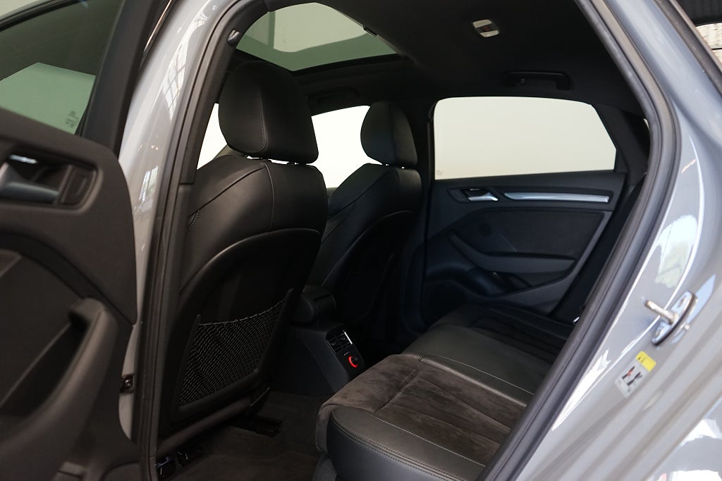 Audi A3 Sedan 2.0 TDI quattro Ambition Manuell Taklucka 150hk