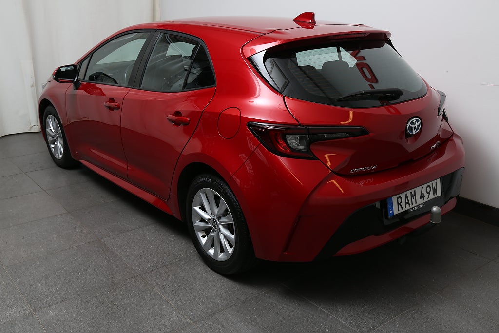 Toyota Corolla 1,8 Hybrid e-CVT 140hk Active Plus Aut Navi Dragkrok