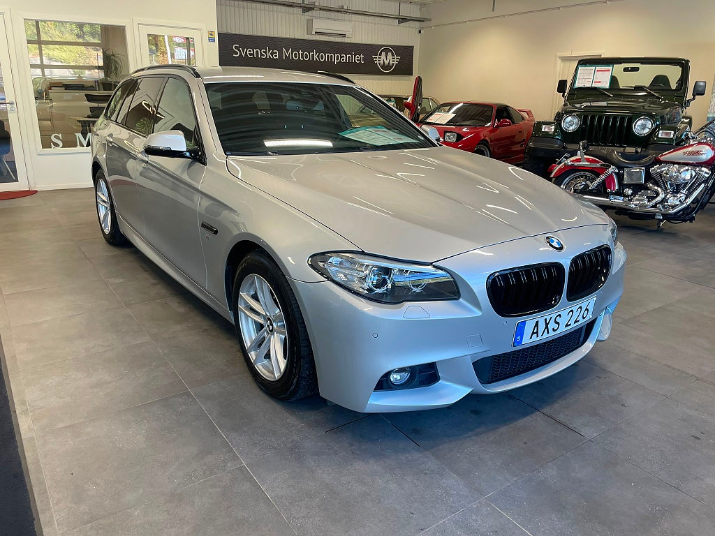 BMW 520d xDrive Touring Steptronic M Sport Cockpit Drag Kampanj