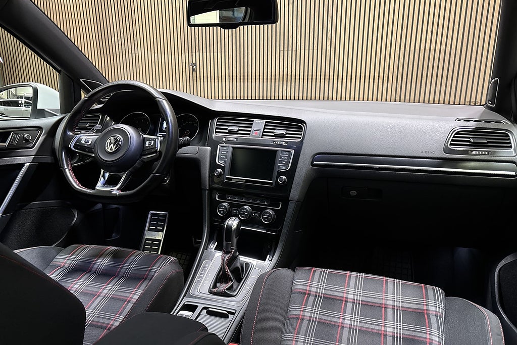 Volkswagen Golf I