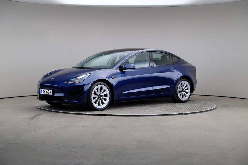 Tesla Model 3 Standard Range Plus 325hk Läder