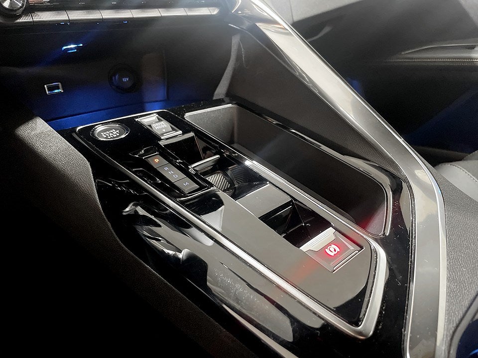 Bild på Peugeot 5008 GT 1.2 PT 130hk Aut - 7-SITS,B-KAMERA,NAV