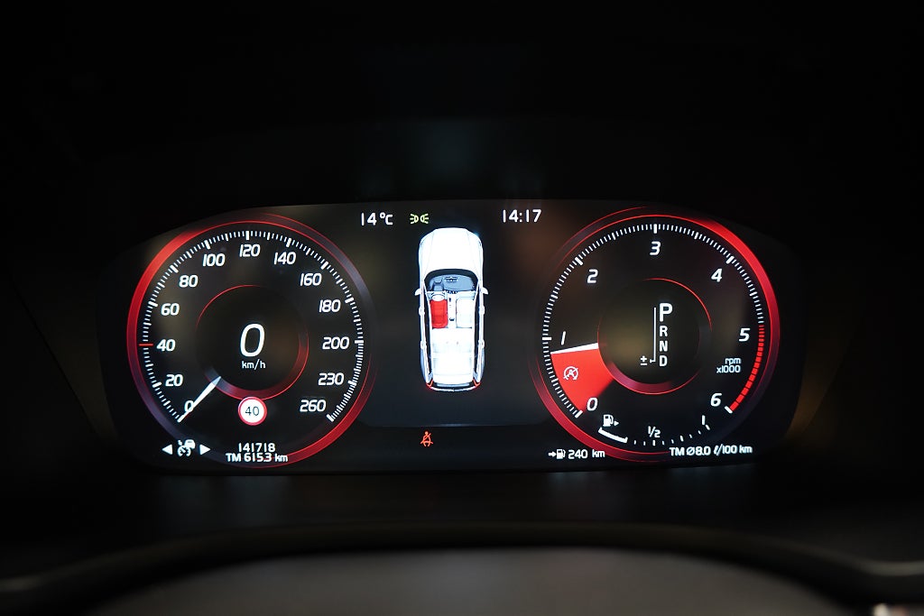 Volvo V60 D3 Geartronic 150hk R-Design D-värmare VOC Skinn