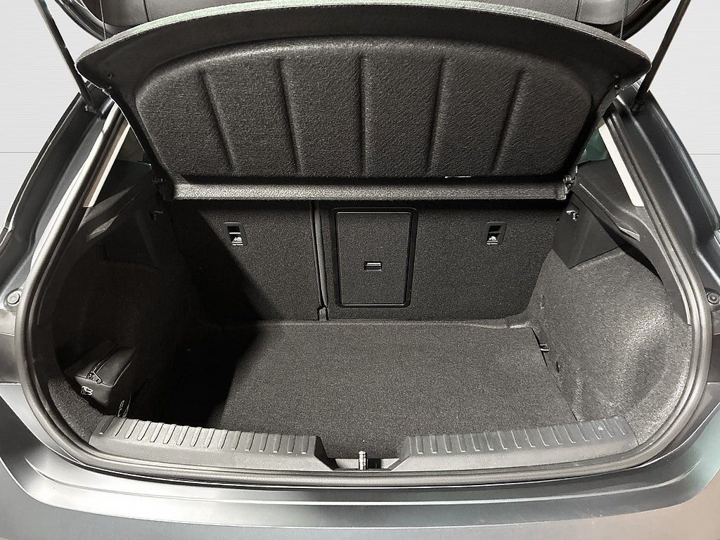 CUPRA Leon 1.5 eTSI DSG sekvensiell, 7-trinn, 150hk, 2023