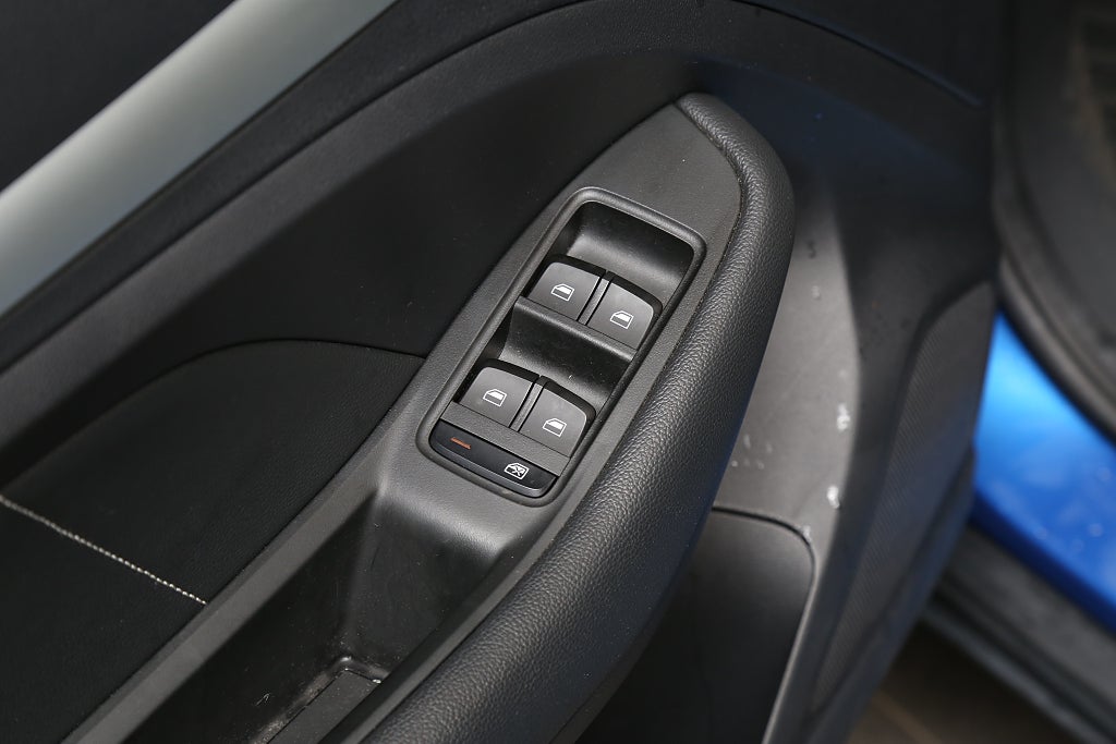 MG ZS EV 143hk Luxury Navi Panorama Skinn CarPlay Motorv 2021