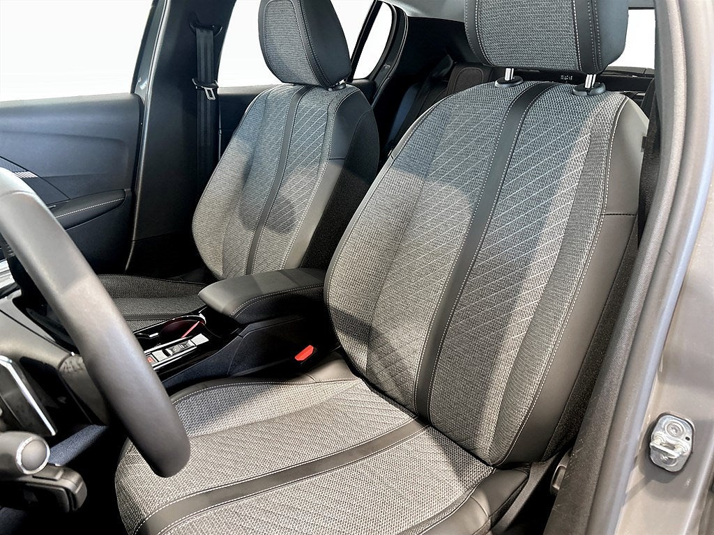 Bild på Peugeot 208 Allure 100hk Aut - 360-KAMERA, CARPLAY