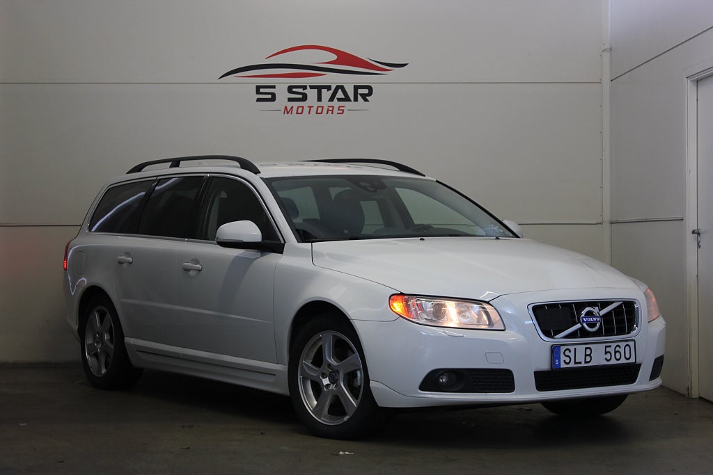 Volvo V70 D3 Momentum Euro 5 | Drag | P-sensor | Bluetooth