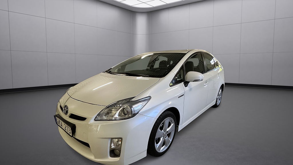 Toyota Prius Hybrid Ny besiktad