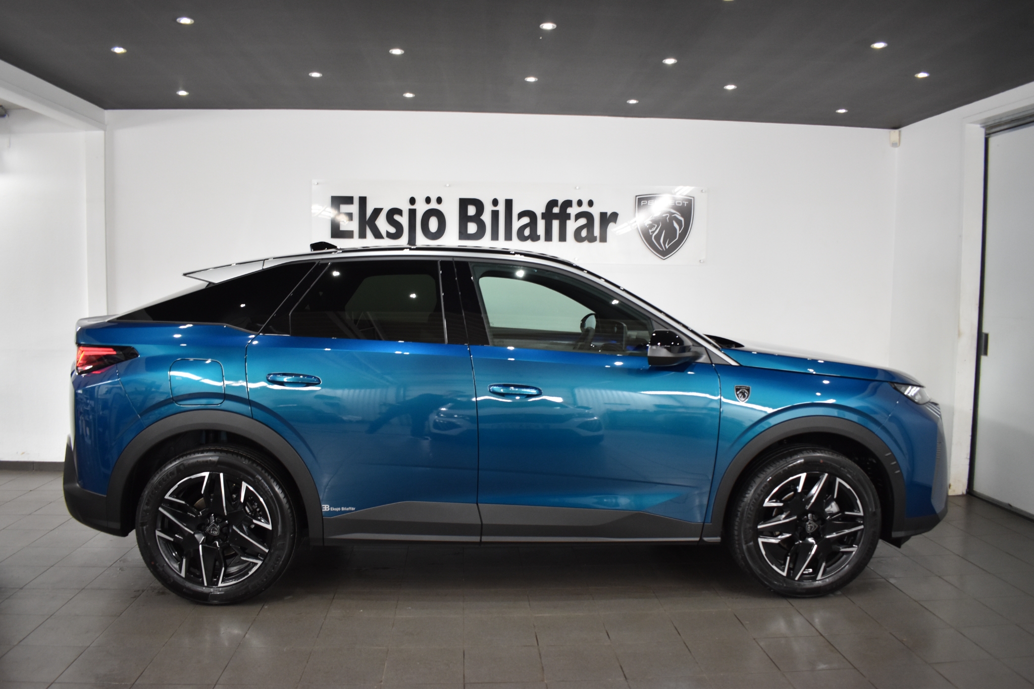 Peugeot e-3008 GT 73 kWh Automat 2026, bild 7/10