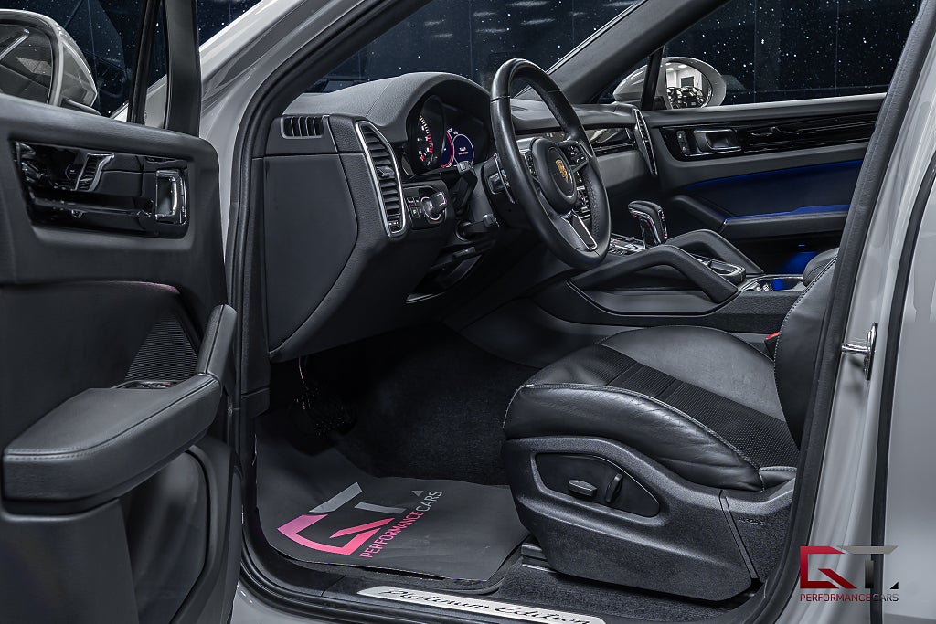 Porsche Cayenne E-Hyb Coupé PLATINUM MOMS 1450mil SportDesign Pano BOSE