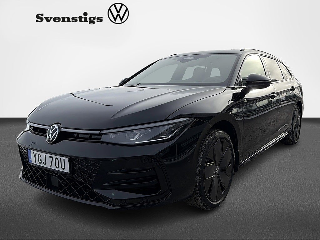 Volkswagen Passat eHybrid R-Line 272hk OMG Leverans