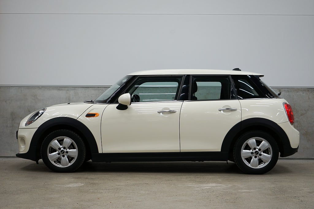 MINI One 5-dörrars Pepper Excitement-pkt Belysning Nav Bluetooth