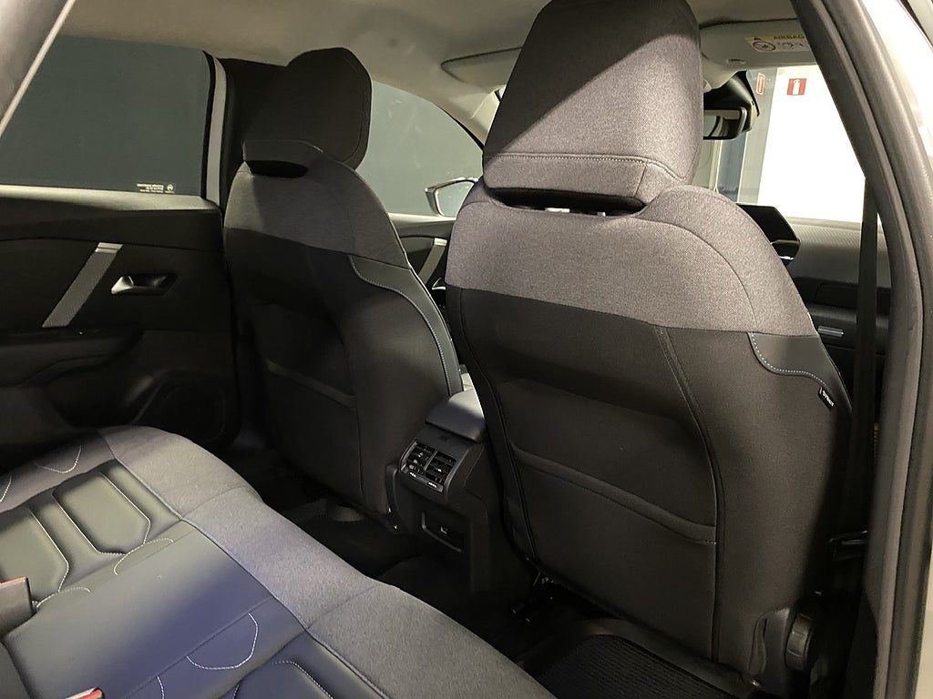 Bild på Citroën C4 X SHINE 1.2 PureTech 130hk AUT Back/Nav