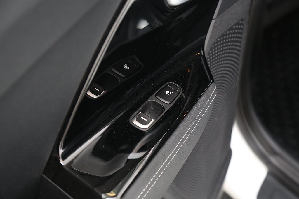 Kia Niro Hybrid 141hk Advance Plus Aut Motorv Dragkrok 2019