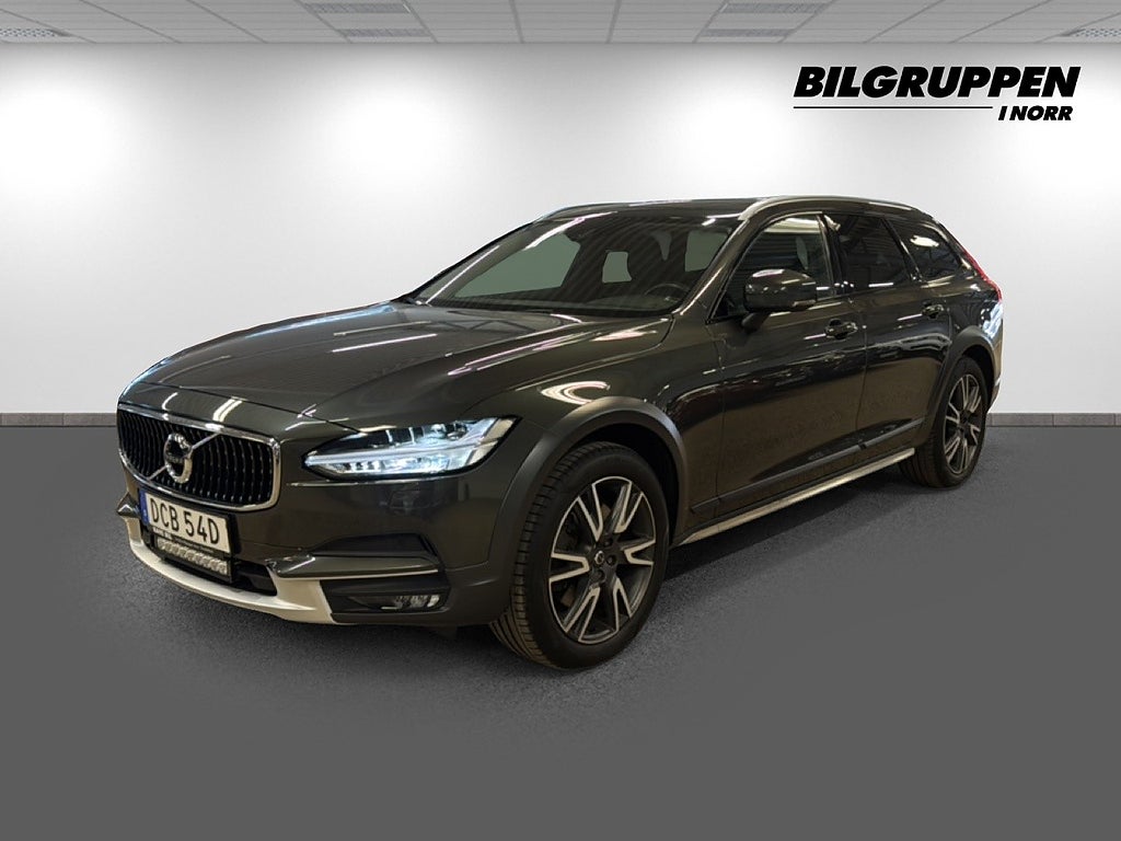 Volvo V90 Cross Country D4 AWD Momentum (V-hjul, Drag, H/K, Värmare, Skinn)