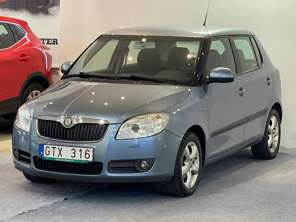 Skoda Fabia 1.6 TIPTRONIC AUTOMAT DRAG NY BESIKTAD NY SERVAD