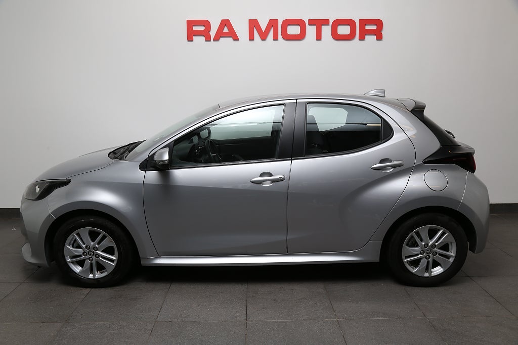 Toyota Yaris Hybrid Active Aut 5D Kamera PDC Blåtand