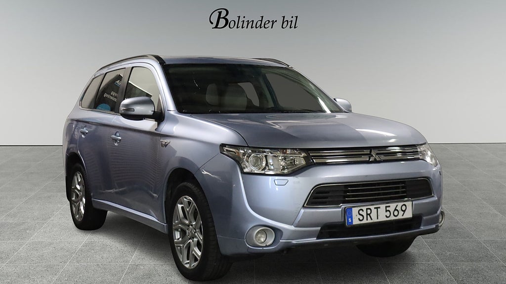 Mitsubishi Outlander PHEV CVT Business PLUG IN HYBRID KEYLESS NAVIGATION