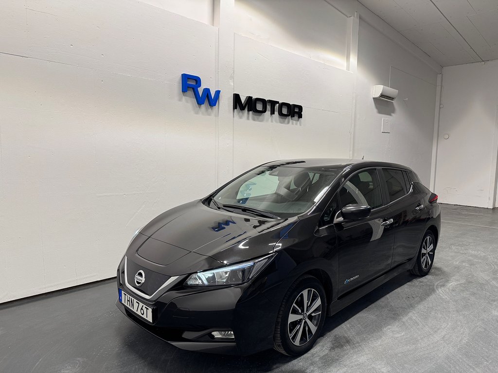 Nissan Leaf 40kWh 150hk Acenta Backkamera Navi CarPlay 