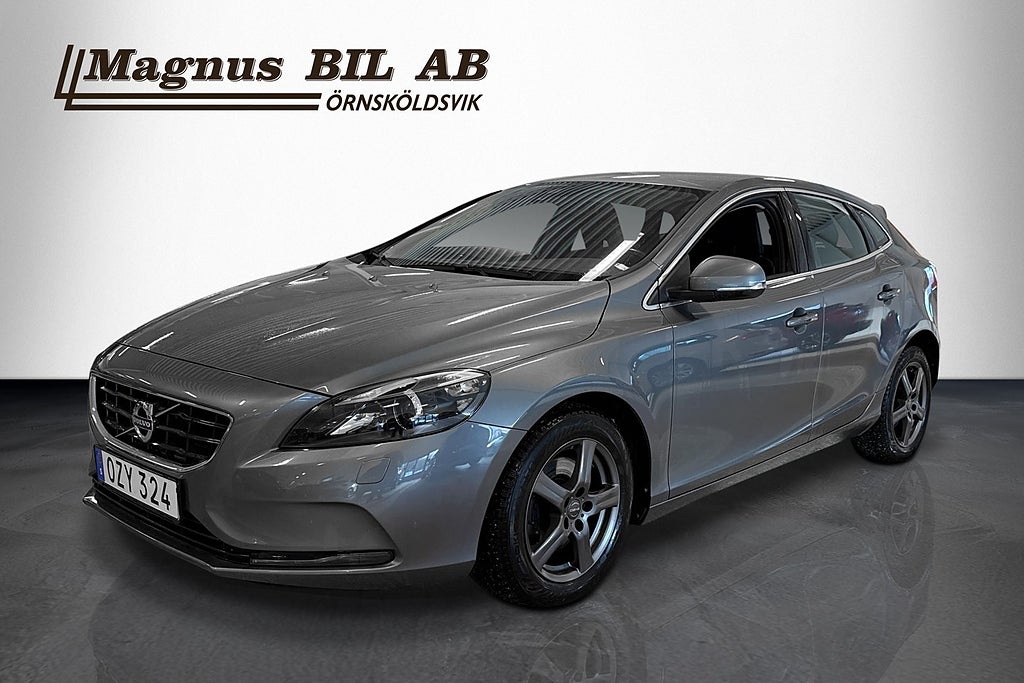 Volvo V40 D3 Momentum D-värmare Sov Hjul Lågmil 