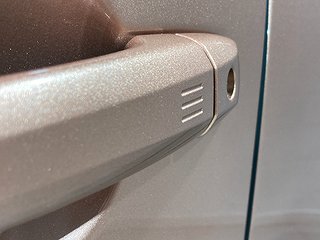 SUV Nissan Ariya 12 av 23