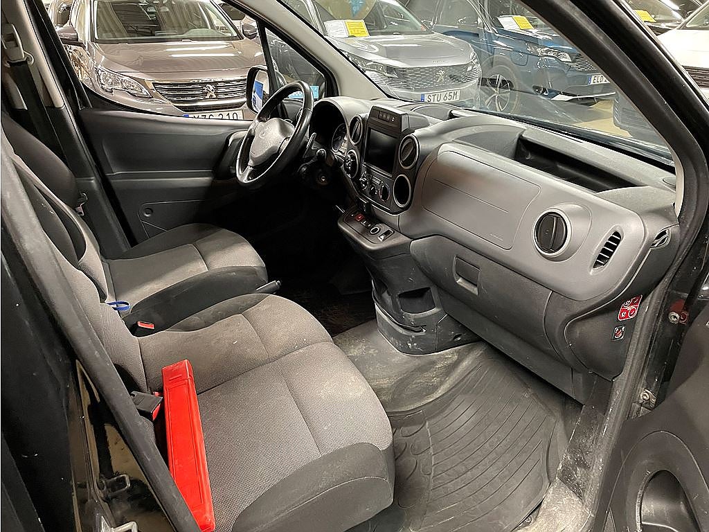 Bild på Peugeot Partner 1.6 BHDi 100hk EGS Aut L1 - NYSERVAD