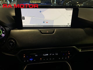 SUV Mazda CX-60 25 av 28