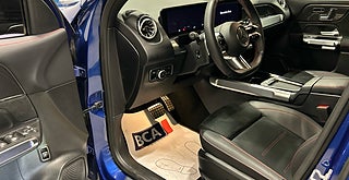 SUV Mercedes-Benz GLB 4 av 12