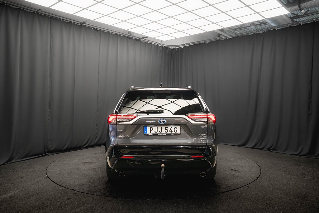 Toyota RAV4 Plug-in Hybrid AWD STYLE DRAG JBL M&K-VÄRMARE ELSTOL 1-ÄGAR