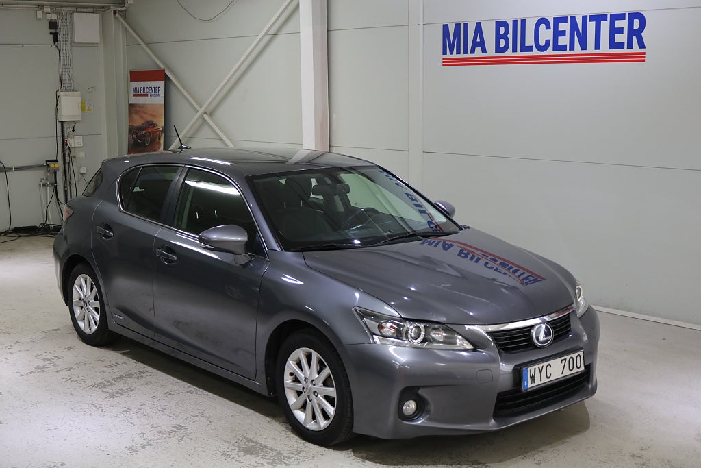 Lexus CT 200h 1.8 CVT Executive Bak kamera 