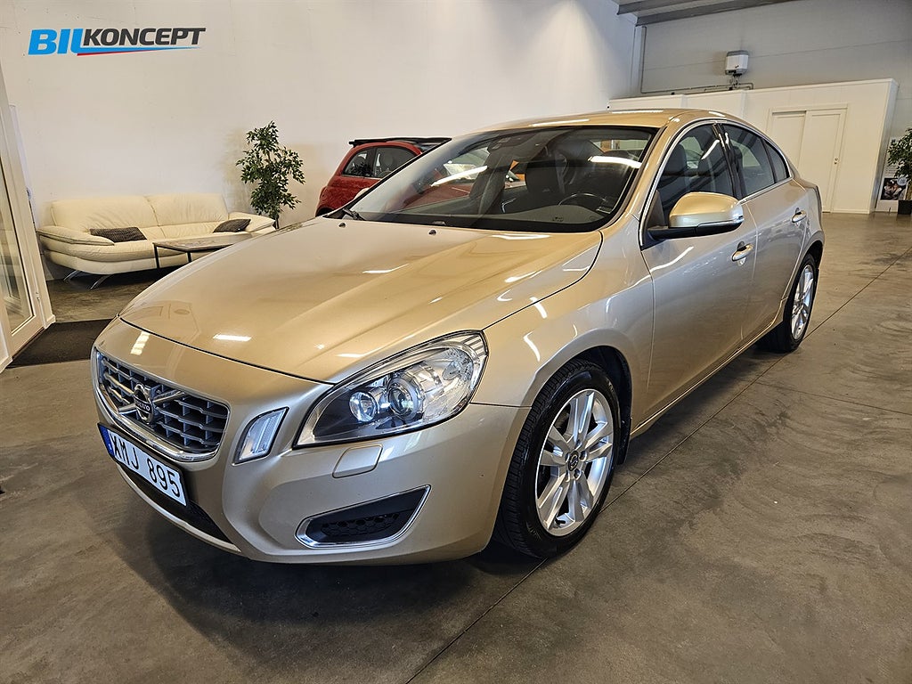 Volvo S60 T3 Momentum 150Hk Kamrem bytt / Nybesikt