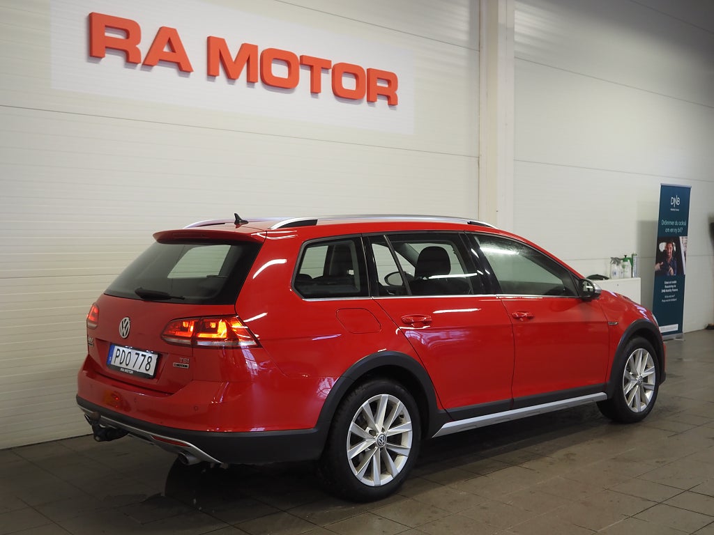 Volkswagen Golf Alltrack 1.8 TSI 180hk 4Motion |Drag|Värmare|Kamera| 2017