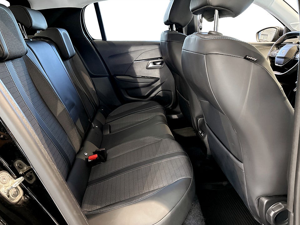 Bild på Peugeot E-208 Allure Pack 50kWh 136hk Aut B-KAMERA CARPLAY