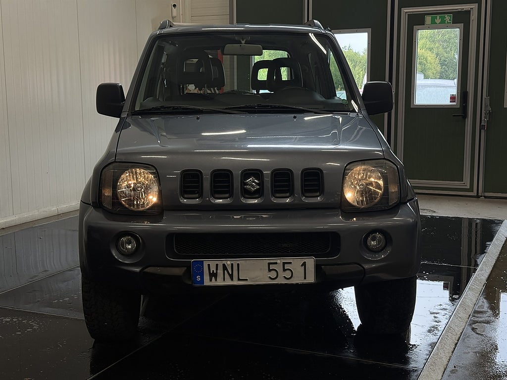SUZUKI JIMNY 1.3 VVT 86ch 4X4 - JLX - ATTELAGE - SIÈGES CHAUFFANTS - 2/4 ROUES MOTRICES