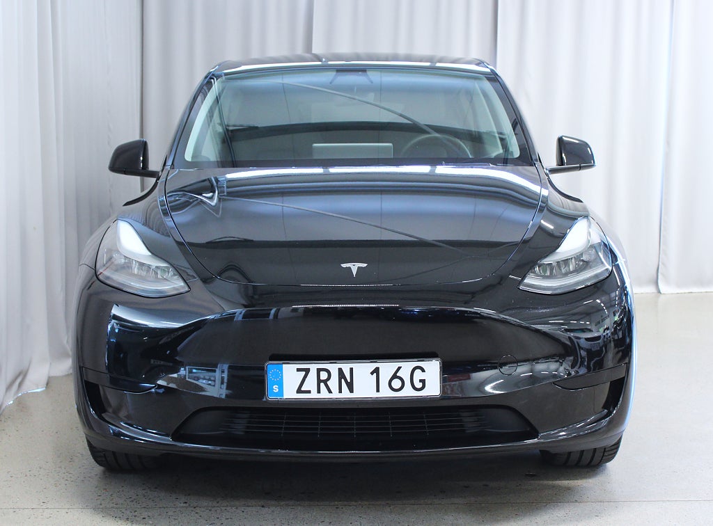 Tesla Model Y Standard Range RWD 299HK, Drag, Värmepump, 3,99% Ränta