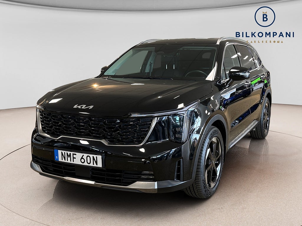 Kia Sorento PHEV AWD 7-sittsig Uppvärmt baksäte CarPlay Elucka MOMS 2025